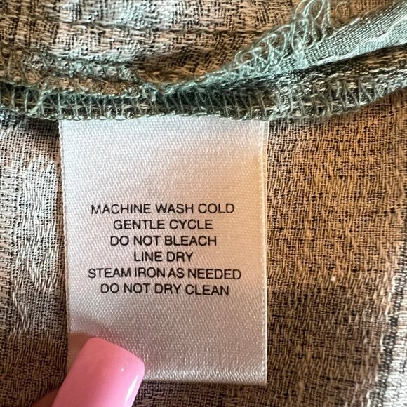 Men's St. John's Bay Silk Sage Green Button Down, Short Sleeve, Size Large - Picture 8 of 10